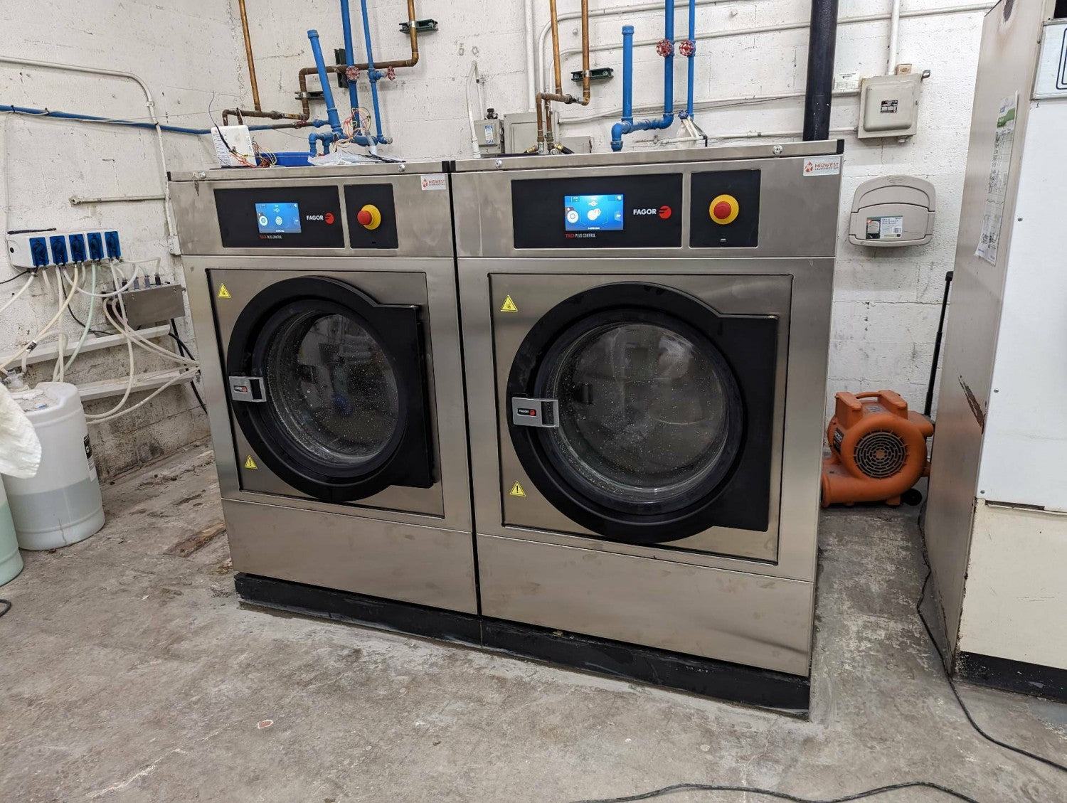 How Upgrading Your Hotel Laundry Equipment Maximizes ROI