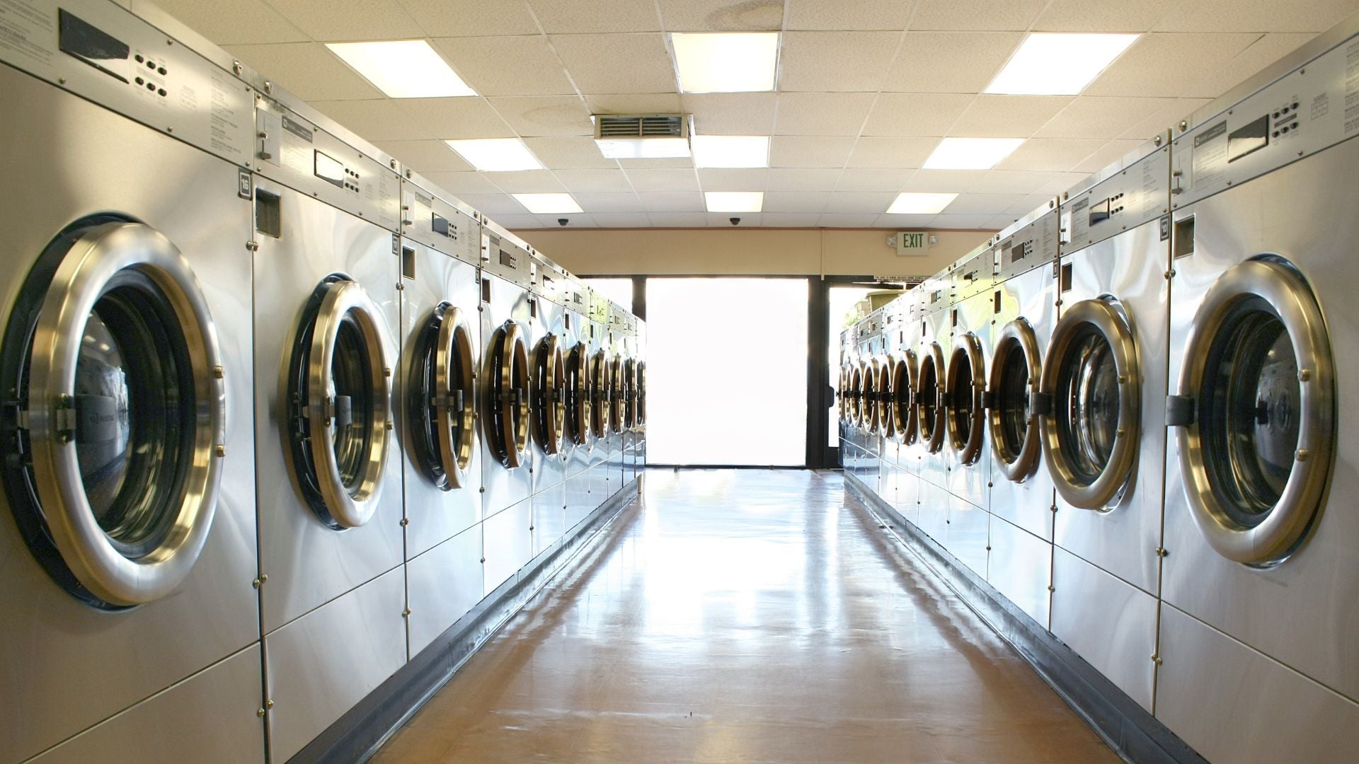 What Separates High-Performing Laundromats from Average Ones?